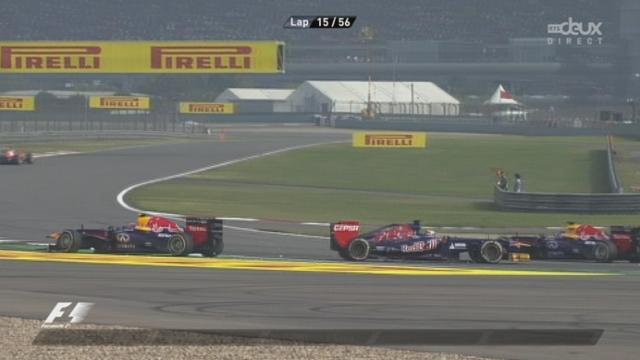 3e GP de l'année.. 15e tour: accrochage entre Mark Webber et Jean-Eric Vergne