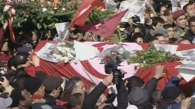 Heurts lors des funérailles en Tunisie