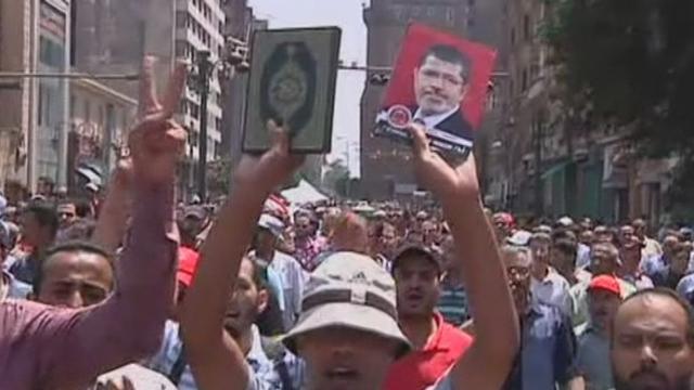 Des milliers de pro-Morsi manifestent au Caire