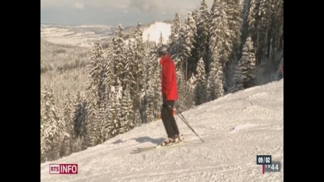 FR: au Moléson la neige et le froid ont de quoi réjouir les amateurs de glisse