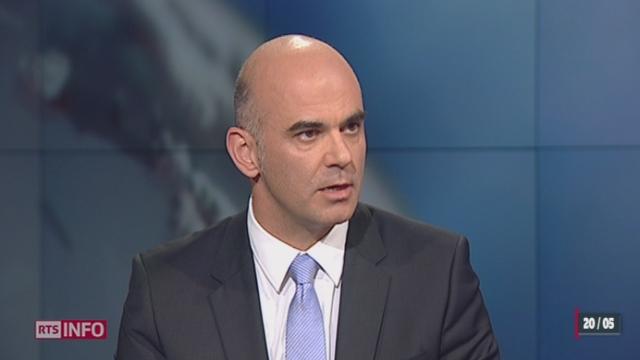 Assemblée mondiale de l'OMS : interview d'Alain Berset, conseiller fédéral (1-2)