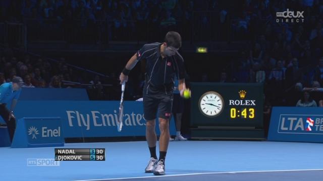 Finale. Rafael Nadal - Novak Djokovic (3-6). Le Serbe conclut la 1re manche par un ace