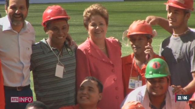 Brésil: la présidente Dilma Rousseff reste populaire malgré les manifestations