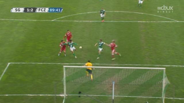 St-Gall - Zürich. 89e minute (1-2) : Scarzione crée la surprise avec un goal, alors que le match touche à sa fin.