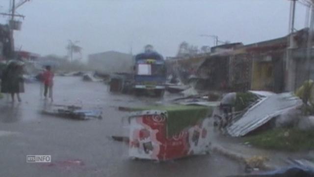 Scènes de désolation à Tacloban