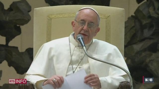 Le Pape François a dit souhaiter une Eglise pauvre pour les pauvres devant les médias