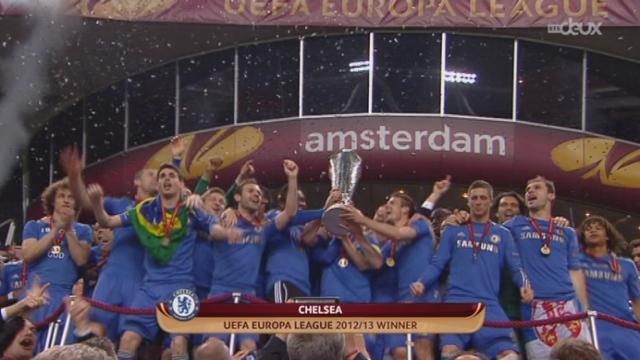 Remise du trophée aux champions 2012-2013: Chelsea FC