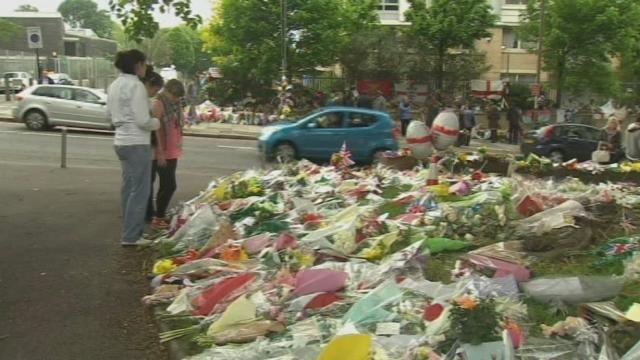 Les hommages au soldat tué à Woolwich continuent