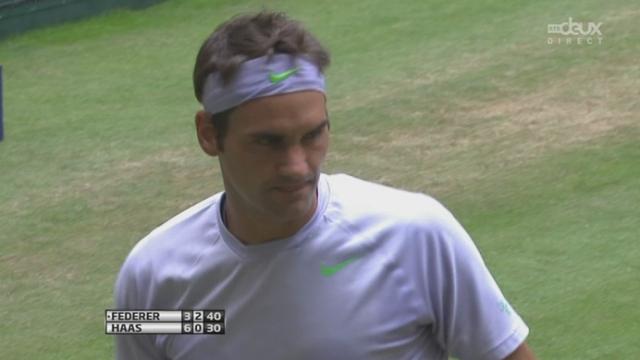 Demi-finale. Roger Federer (SUI) - Tommy Haas (ALL). 2e set: le Suisse réagit avec ce bel amorti et mène 3-0