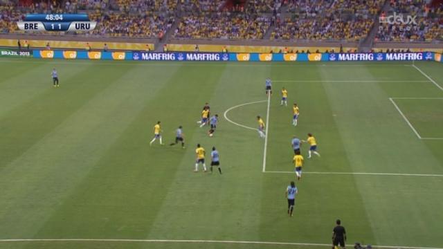 ½-finale. Brésil - Uruguay. 48e minute: égalisation méritée pour l'Uruguay par Cavani (1-1)
