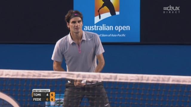 3e tour. Federer-Tomic (6-4; 7-6): Malgré un sursaut d'orgueil du jeune Australien, Roger Federer marque les 4 derniers points du tie-break et mène 2 sets à 0