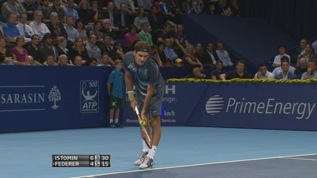 Denis Istomin (UZB) - Roger Federer (6-4  3-5). Federer s'est repris et se donne de l'air en servant pour le gain de la 2e manche