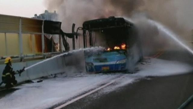 Dramatique incendie d'un bus en Chine