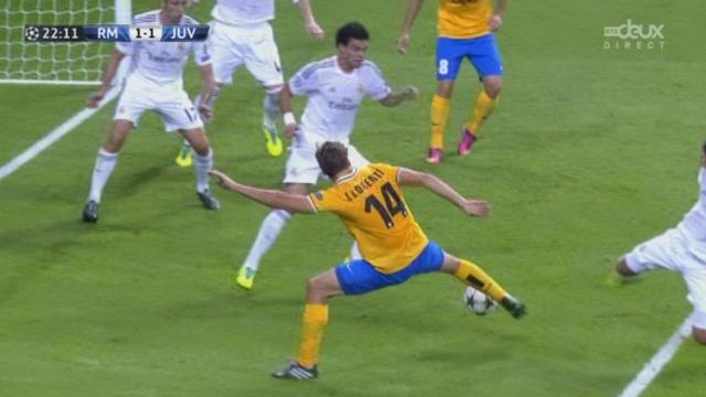 Gr. B (3e journée). Real Madrid - Juventus Turin (1-1). 22e minute: Fernando Llorente égalise pour la Juve