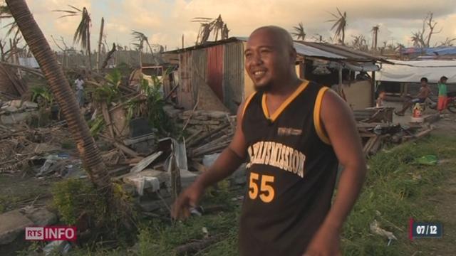 Typhon aux Philippines: les rescapés de Guiuan ont trouvé refuge chez le barbier de la ville