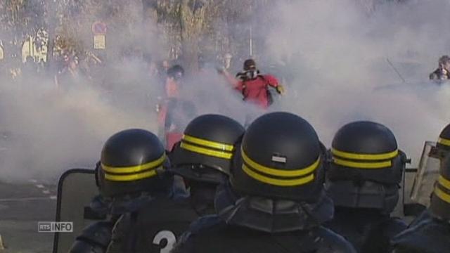 Manifestations violentes en France après la mort d'un jeune écologiste