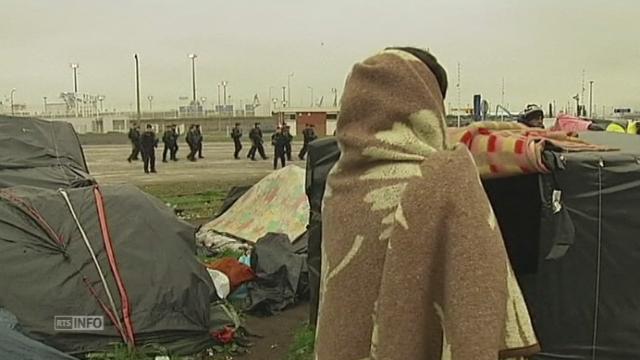 Evacuation de trois camps de migrants à Calais