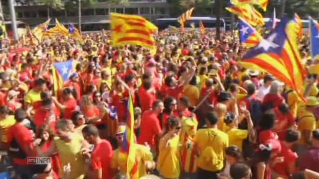Une foule d independentistes catalans envahit Bacelone
