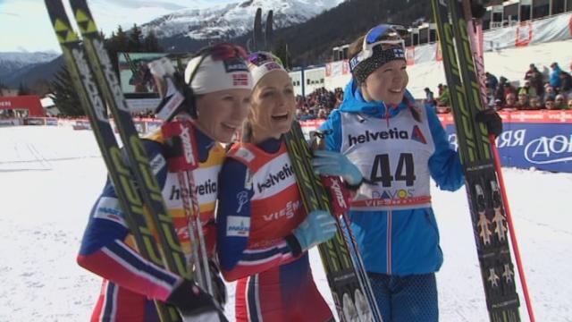 10 km classique dames: victoire de Therese Johaug (NOR) devant Marit Bjoergen (NOR) et Kerttu Niskanen