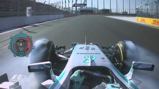 Course: Rosberg prend un excellent départ, mais il freine trop tard et sera pénalisé