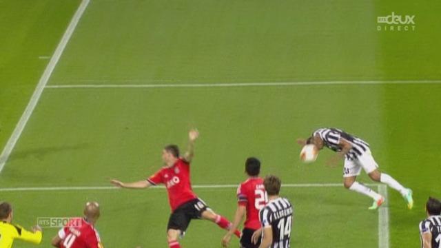 1-2 (retour), Juventus - Benfica (0-0): c’est Luisao qui sauve sur la ligne pour Benfica sur cette tête de Vidal