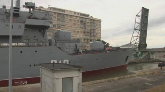 Un bateau militaire russe debarque a Saint-Nazaire