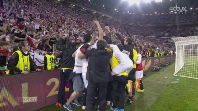 Finale, Séville FC - SL Benfica (4-2 après séance de tirs au but): Kevin Gameiro inscrit le goal permettant à Séville de remporter cette finale