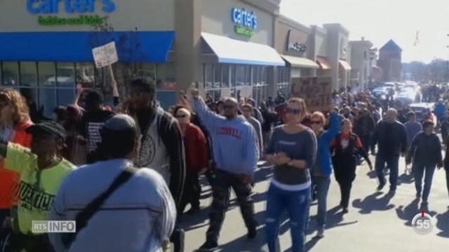Les habitants de Ferguson sont toujours dans la rue pour réclamer justice