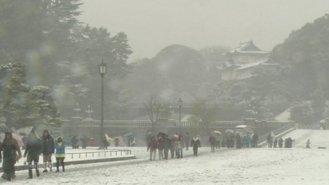 Une tempête de neige fait 2 morts et 89 blessés au Japon