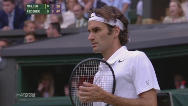 Wimbledon. 2e tour: Gilles Muller (LUX) - Roger Federer (SUI). 24 minutes et le Suisse empoche la 1re manche (3-6)