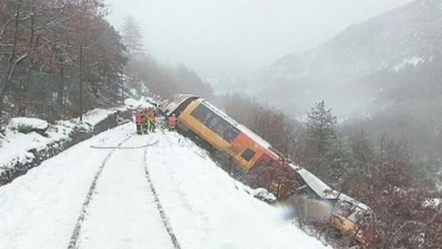 Le déraillement d'un train en France fait deux morts