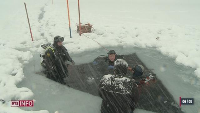 Minimag: des passionnés plongent dans le lac gelé de Lioson (VD)