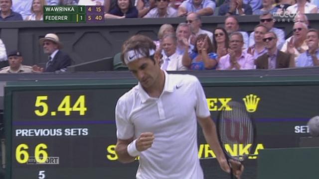 Tennis. Wimbledon. Quart de finale messieurs: Stan Wawrinka (SUI-5) – Roger Federer (SUI-3). Federer remporte la 3e manche (6-3 6-7 6-4)