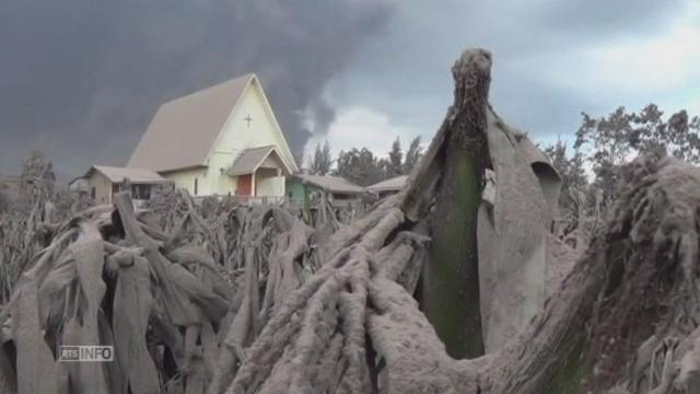 Eruption du volcan Sinabung en Indonésie