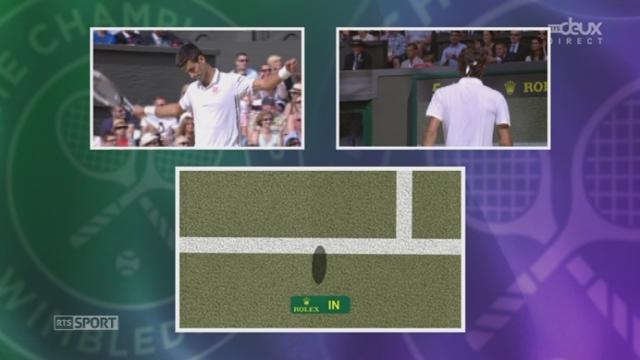 Finale messieurs. Novak Djokovic (SRB) - Roger Federer (SUI). 4e manche: à 5-4 40-30, Federer sauve une belle de match par un ace