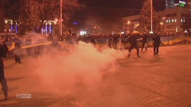 Affrontements entre manifestants rivaux à Donetsk en Ukraine