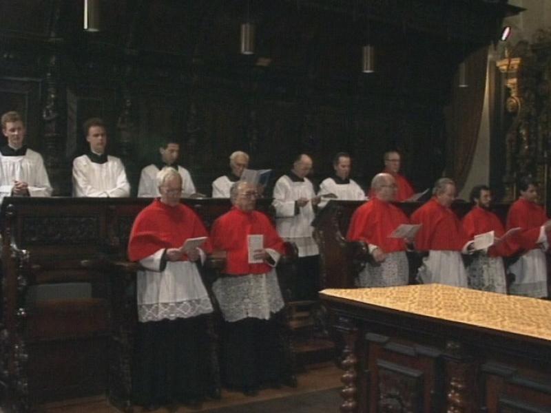 Hommage aux martyrs de l'Abbaye de St-Maurice en 1990. [RTS]