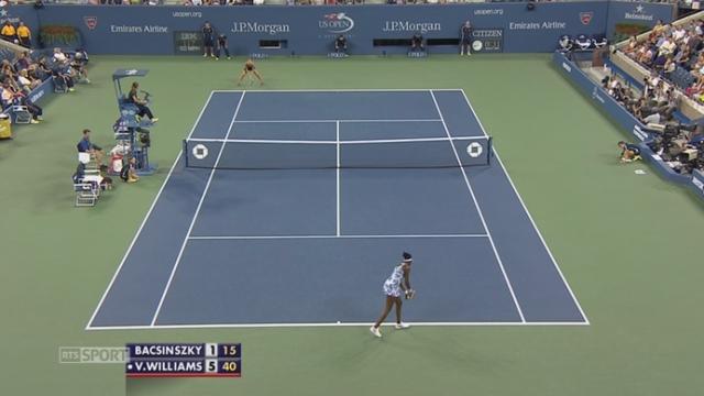 2e tour dames. Timea Bacsinszky (SUI) – Venus Williams (USA-19). 1re manche: sans mal jouer, la Suissesse perd le 1er set 6-1