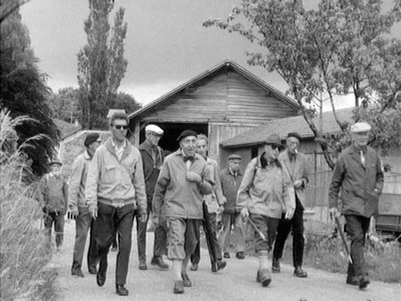 Les mardistes sur les chemins. [RTS]