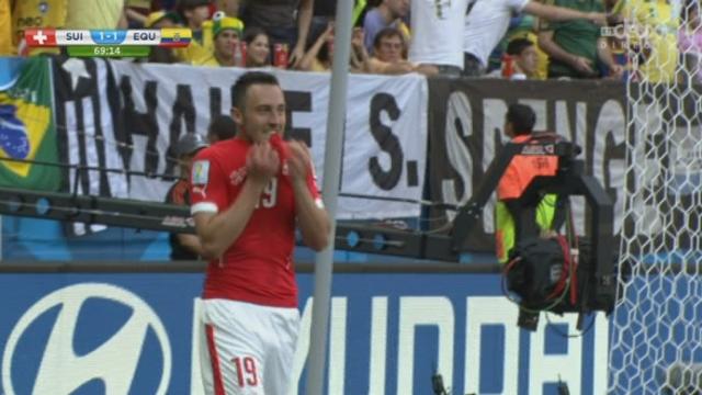 Groupe E, SUI-EQU (1-1) : le but de Josip Drmic est finalement sifflé hors-jeu