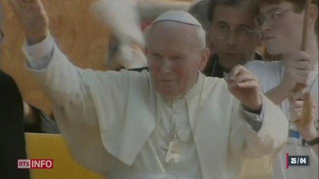 Ce dimanche à Rome, le pape François va canoniser ses deux prédécesseurs