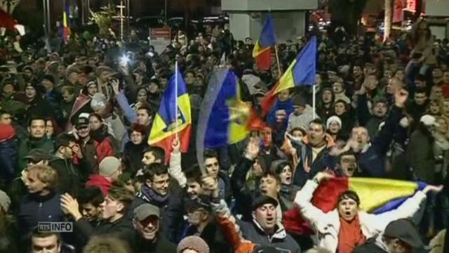 Le nouveau président roumain fêté à Bucarest