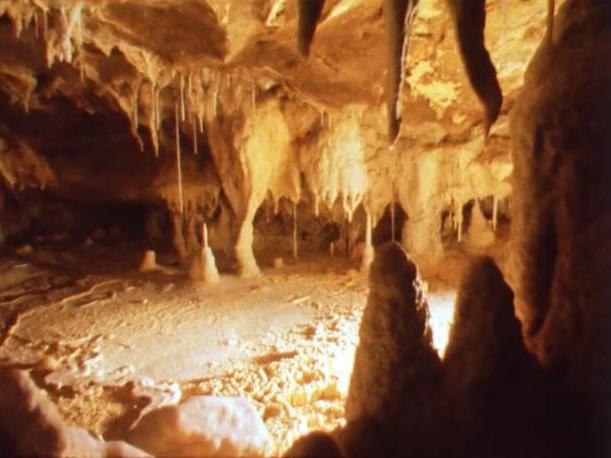 Les grottes de Vallorbe lors de leur ouverture en 1974. [RTS]