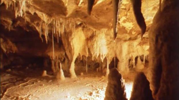 Les grottes de Vallorbe lors de leur ouverture en 1974. [RTS]
