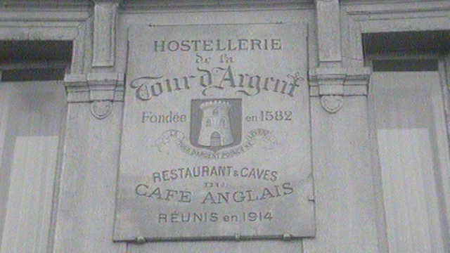 Le restaurant de La Tour d'Argent à Paris en 1972. [RTS]