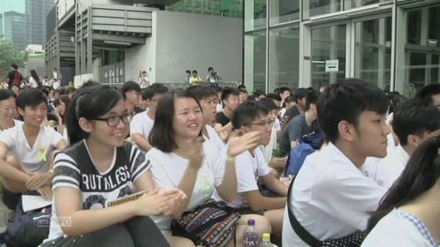 Des etudiants reclament des elections libres a Hong Kong