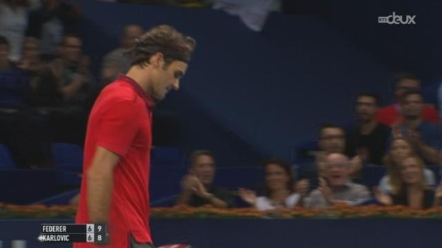 Tennis- Swiss Indoors: Roger Federer s'est qualifié pour la finale en venant à bout du géant croate Ivo Karlovic (7-6, 3-6, 6-3)