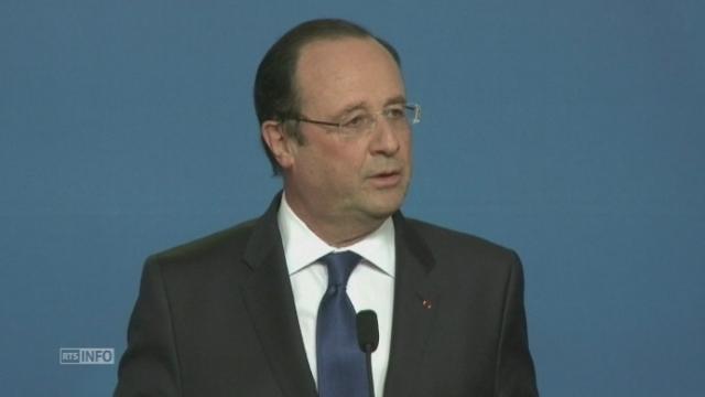 Hollande réagit au terme -Stasi- utilisé par Sarkozy