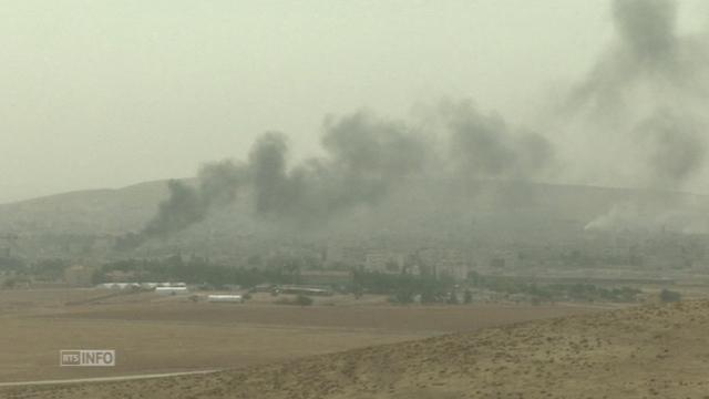 Les chars turcs observent Kobané en Syrie