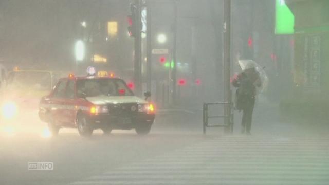 Pluies diluviennes au passage du typhon Vongfong